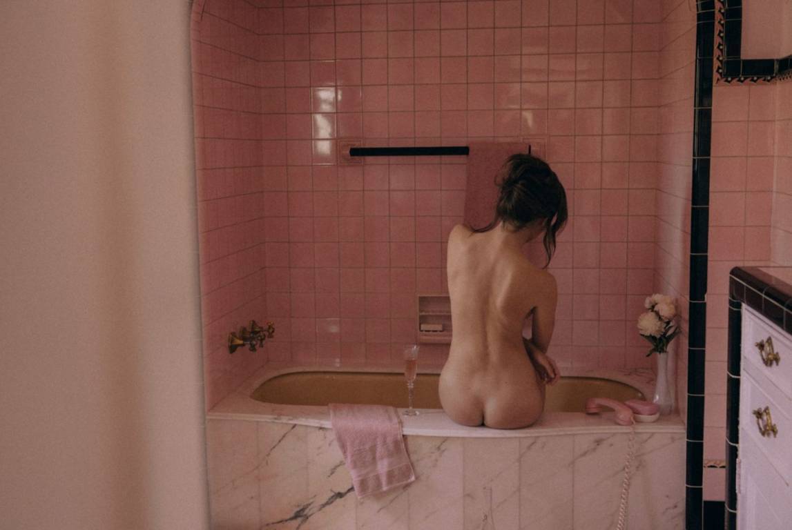 Beate Muska Nude Voyeurflash