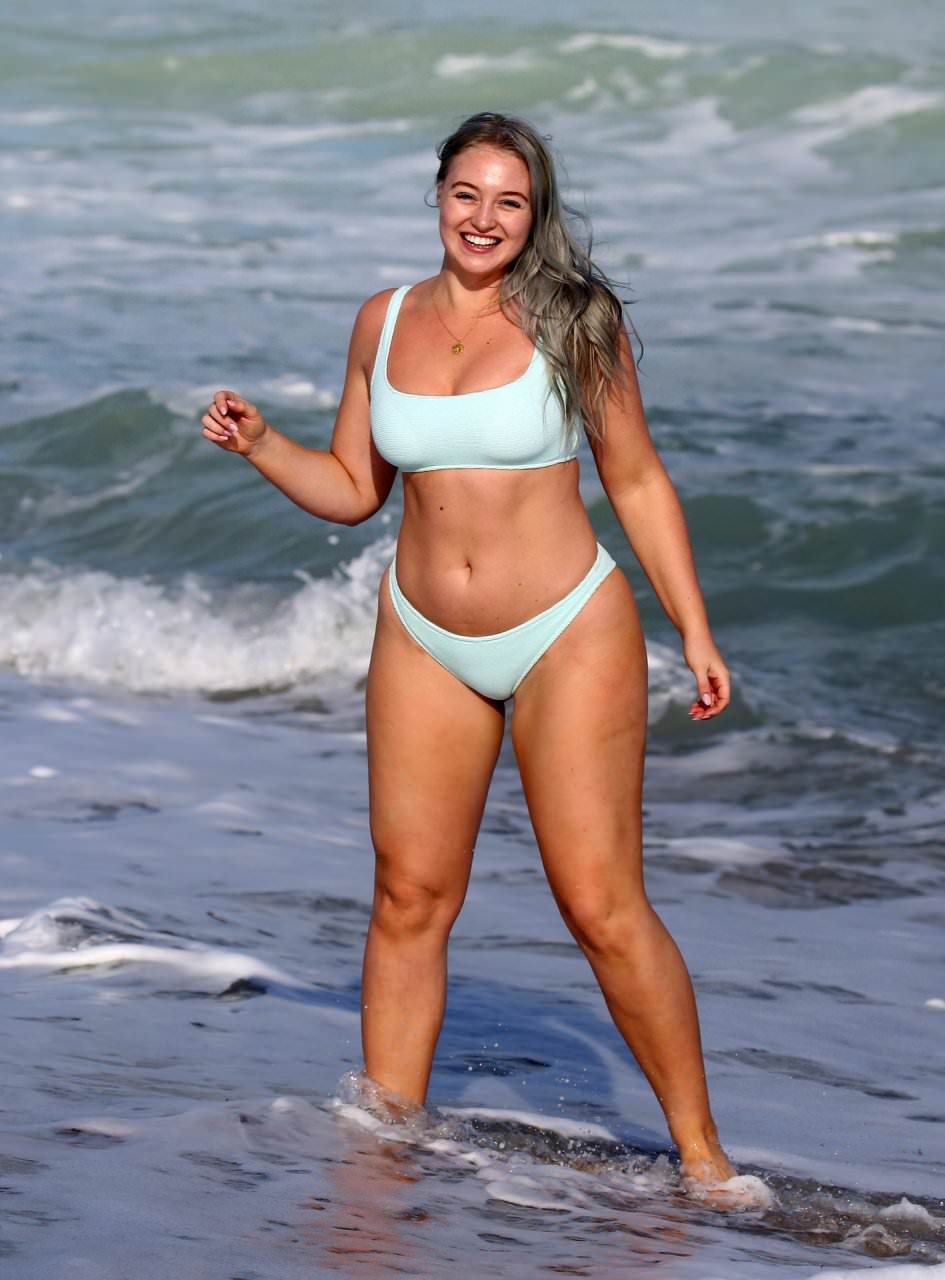 Iskra Lawrence Sexy 18 2