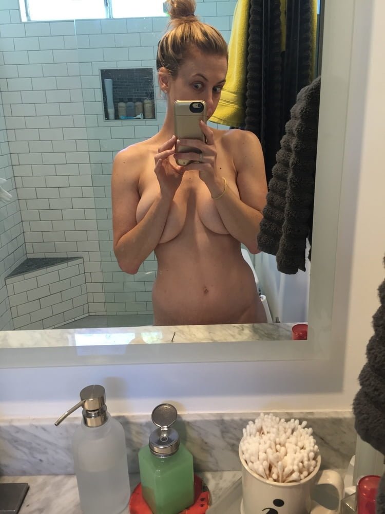 Iliza Shlesinger Leaked Nudes