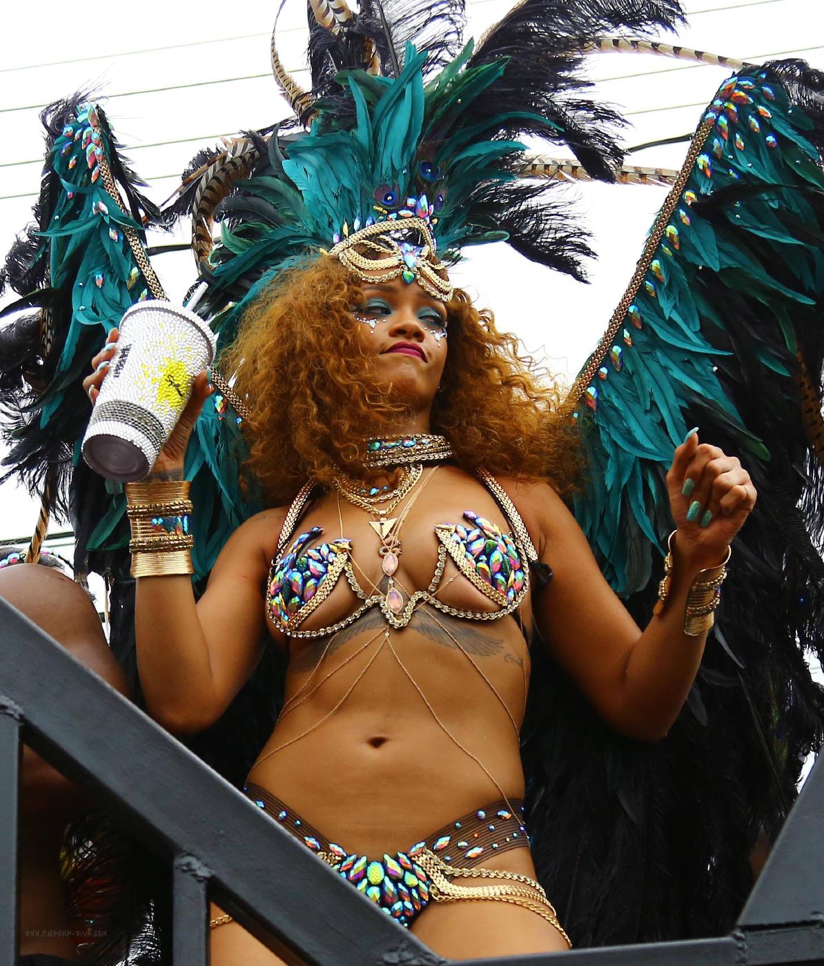 Rihanna Nip Slip Public Bikini Festival Photos Leaked 35