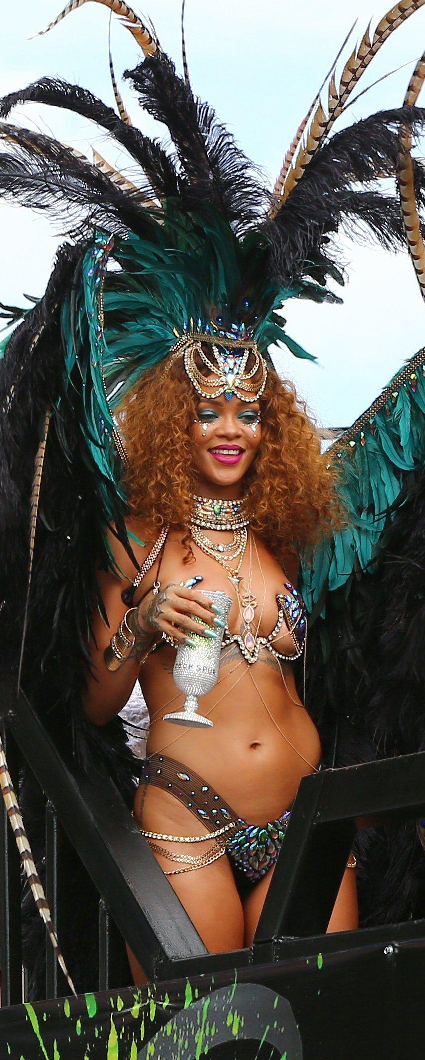 Rihanna Nip Slip Public Bikini Festival Photos Leaked 51