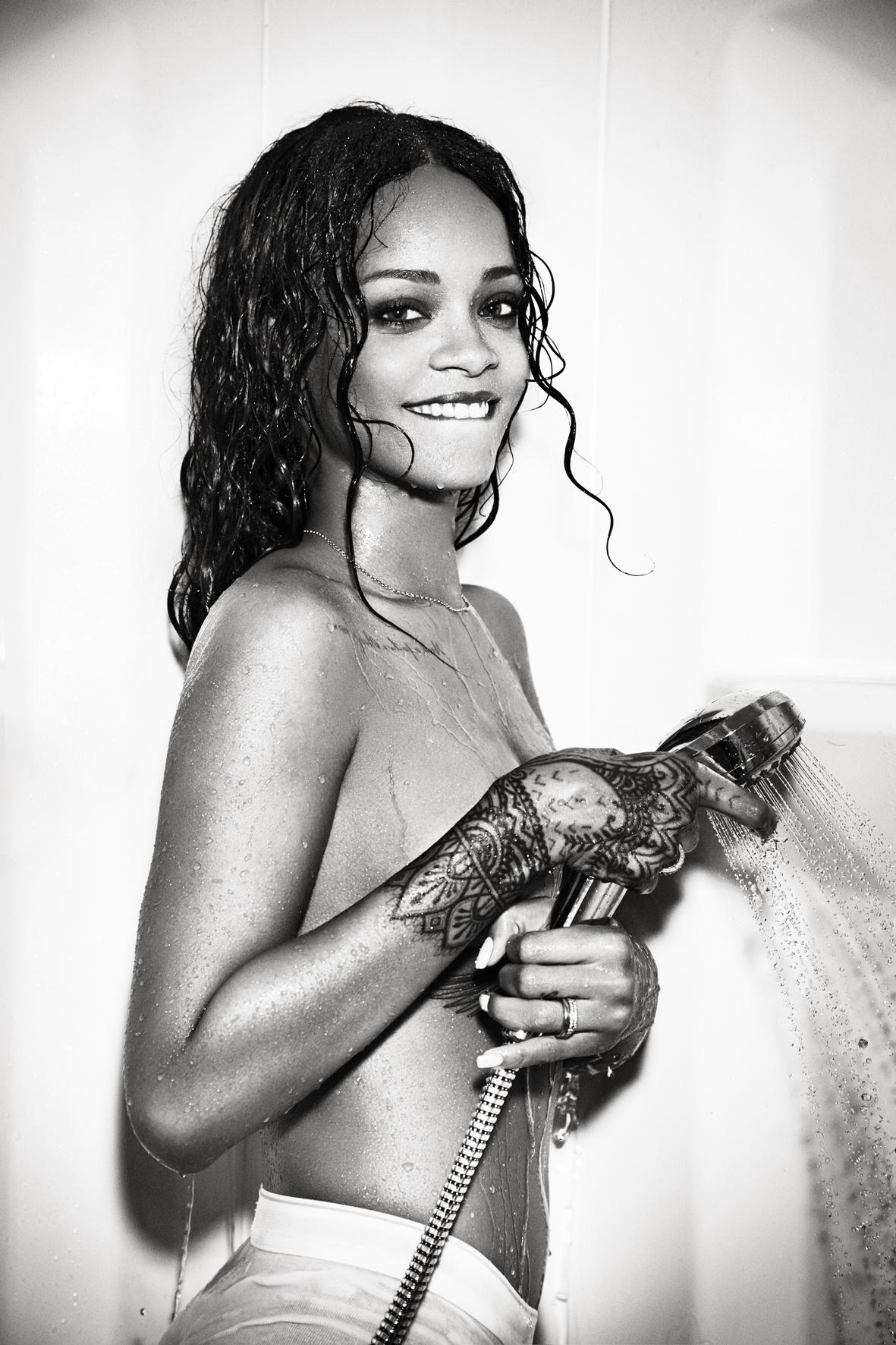 Rihanna Nude Shower Photoshoot Set Leaked