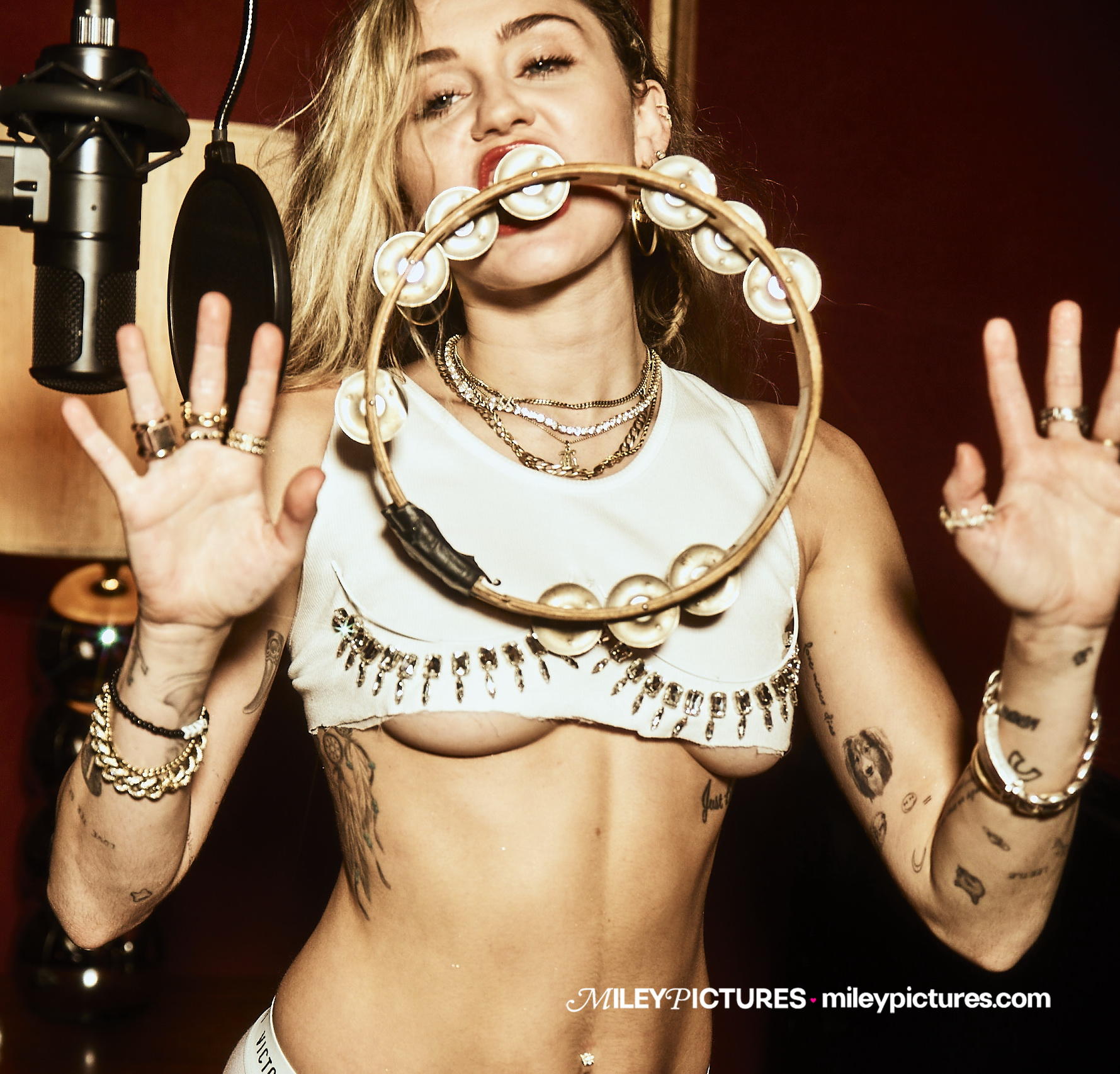 Miley Cyrus / mileycyrus Nude Porn Leaks 50