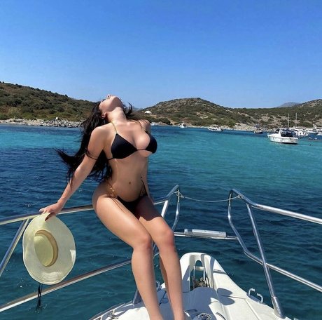 Melissa Taskin nude leaked OnlyFans photo #6