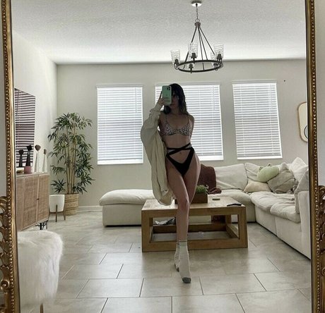 Catlyn Crespo nude leaked OnlyFans photo #12