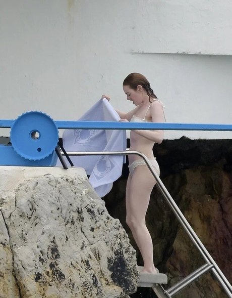 Emma Stone nude leaked OnlyFans photo #17