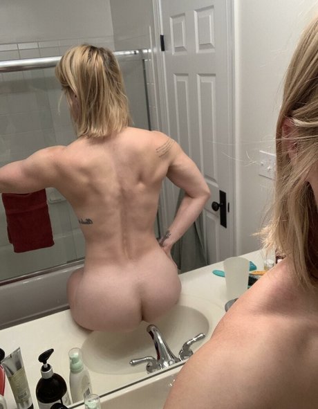 Blonde Fit Babe nude leaked OnlyFans photo #23